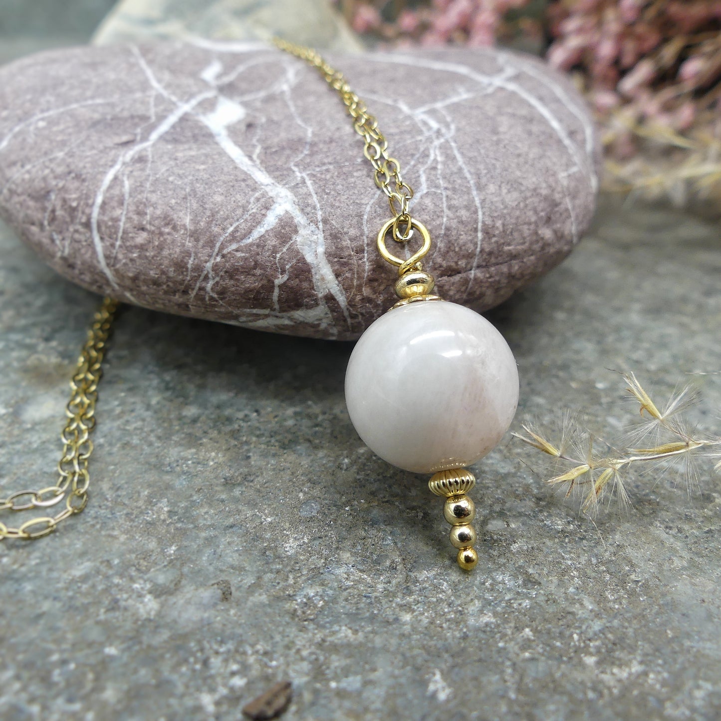 damesketting van gold plated rvs met gold filled edelsteen hanger aquamarijn