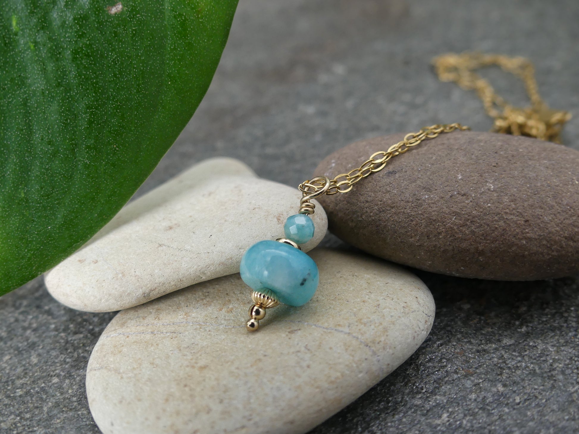 50 cm ketting goud met blauwe edelsteen pendel hanger