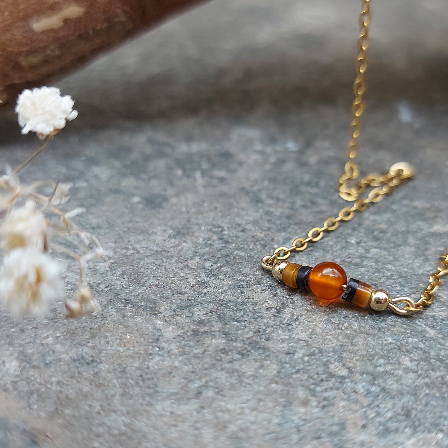 handgemaakte korte ketting met oranje carneool voor herfsttype sieraden