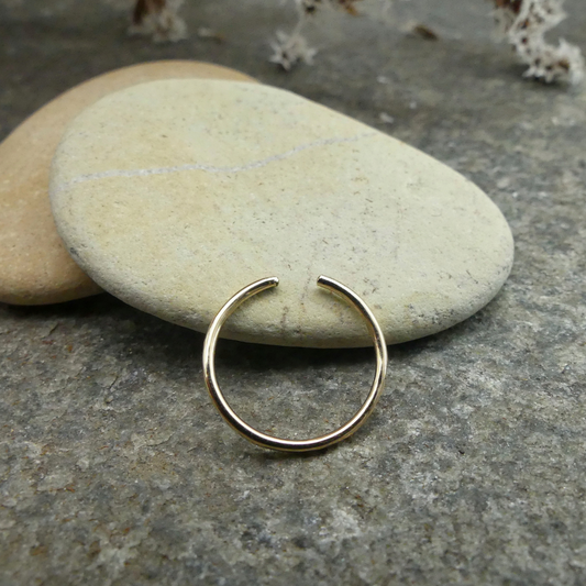 goud gevulde neppiercing voor oorschelp cuff