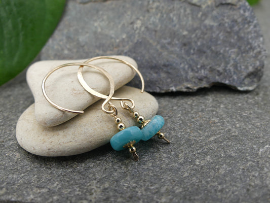 lampwork maxima oorbellen emt amazoniet edelsteen en goud gehamerde oorringen