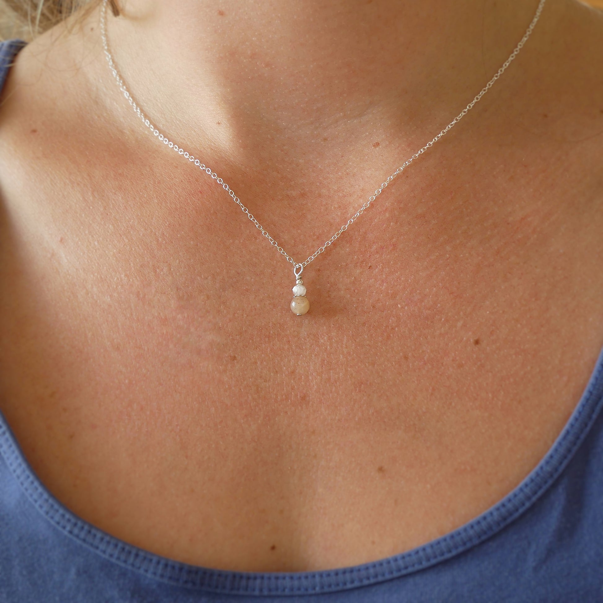 zilveren ketting met maansteen hanger