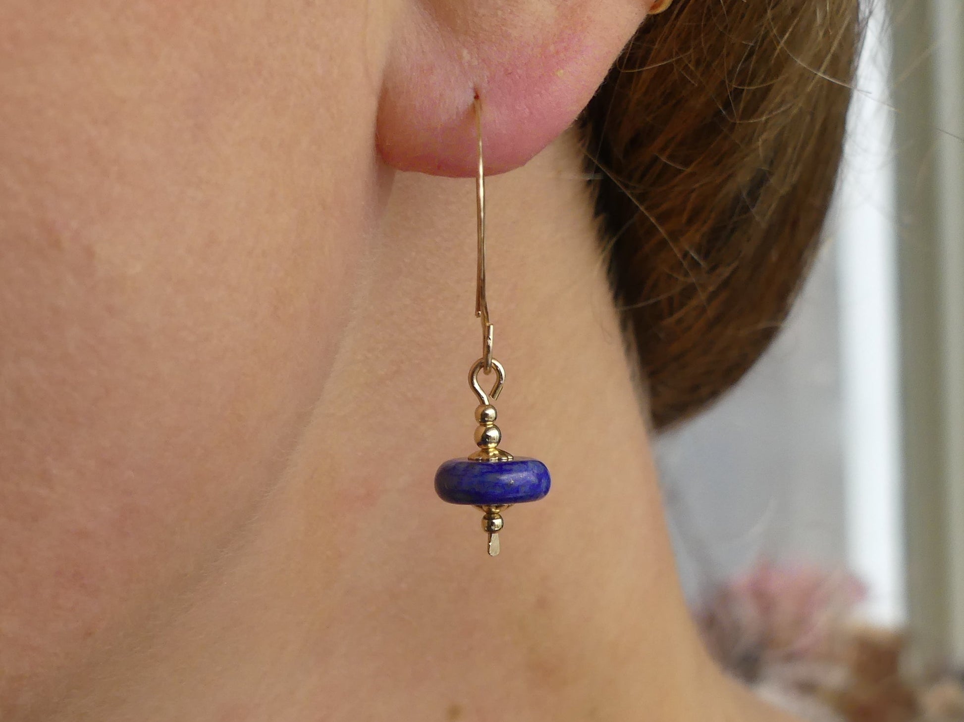 blue lapis earrings rondelle en profil