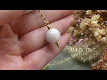 zwengelende pendel ketting van dromerige aquamarijn in pastel roze